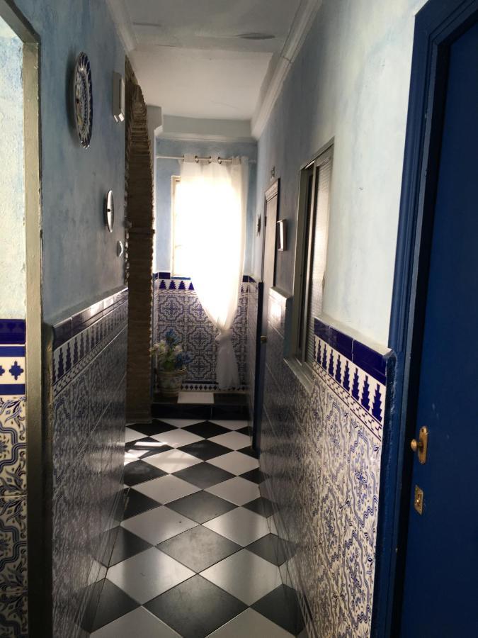 Pension Lisdos Sevilla Buitenkant foto